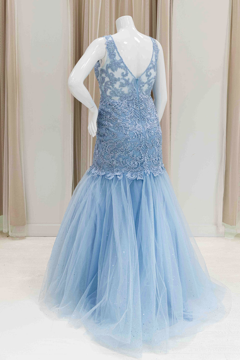 Elegant Formal Evening Gown in Light Blue