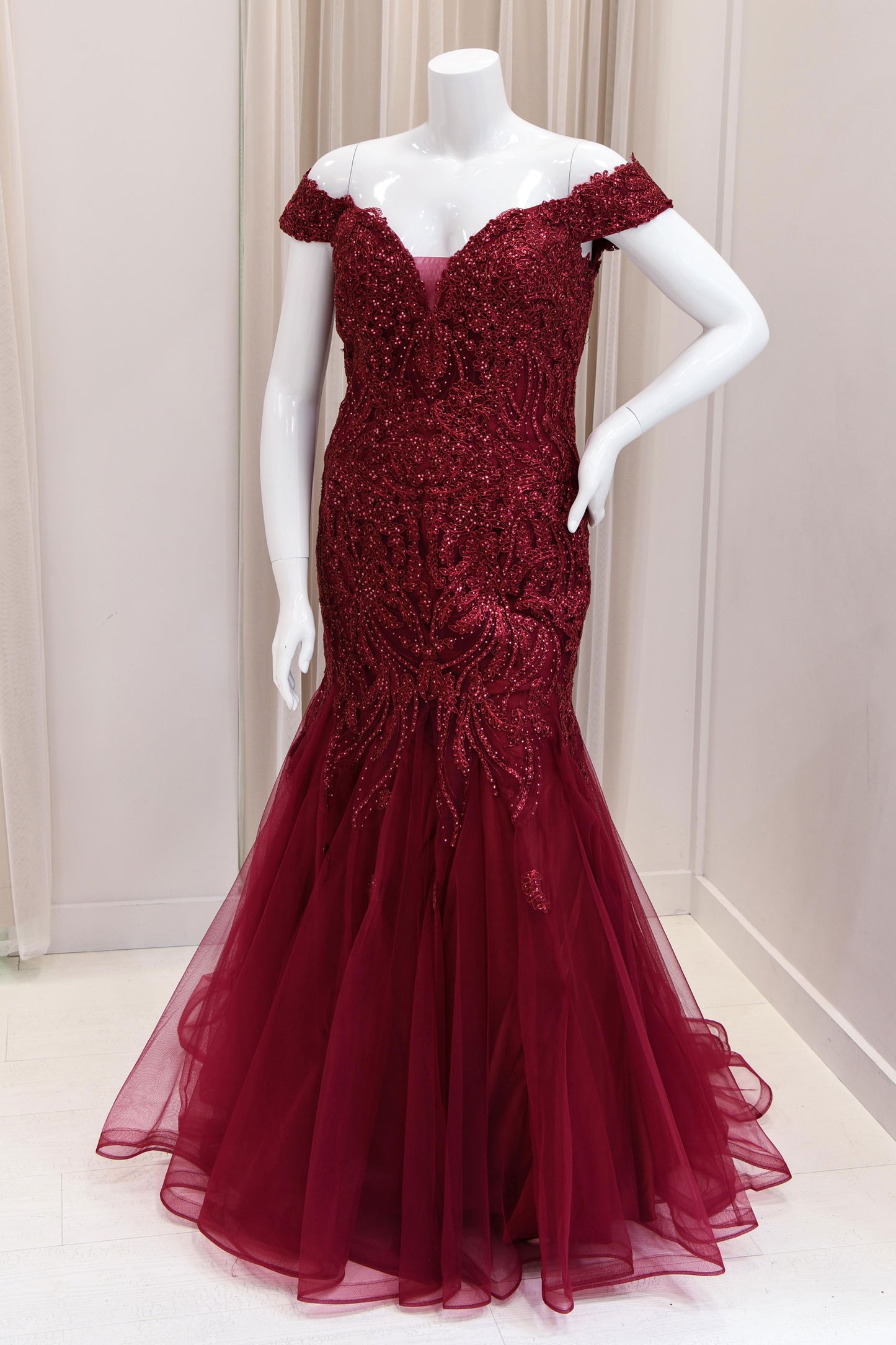 Allona Embroidered Mermaid Evening Gown in Burgundy