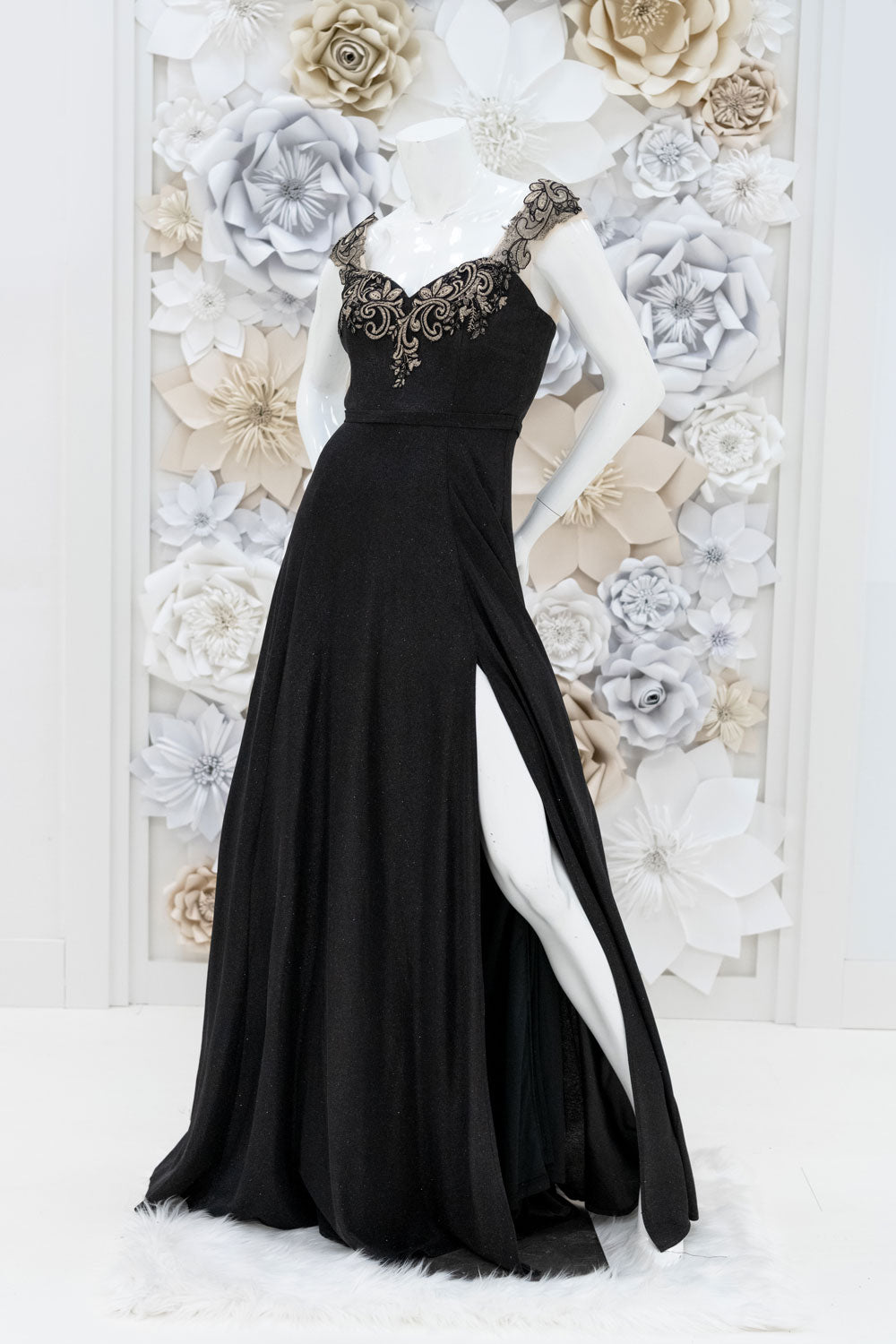 Aubrielle Shimmer Evening Gown in Black