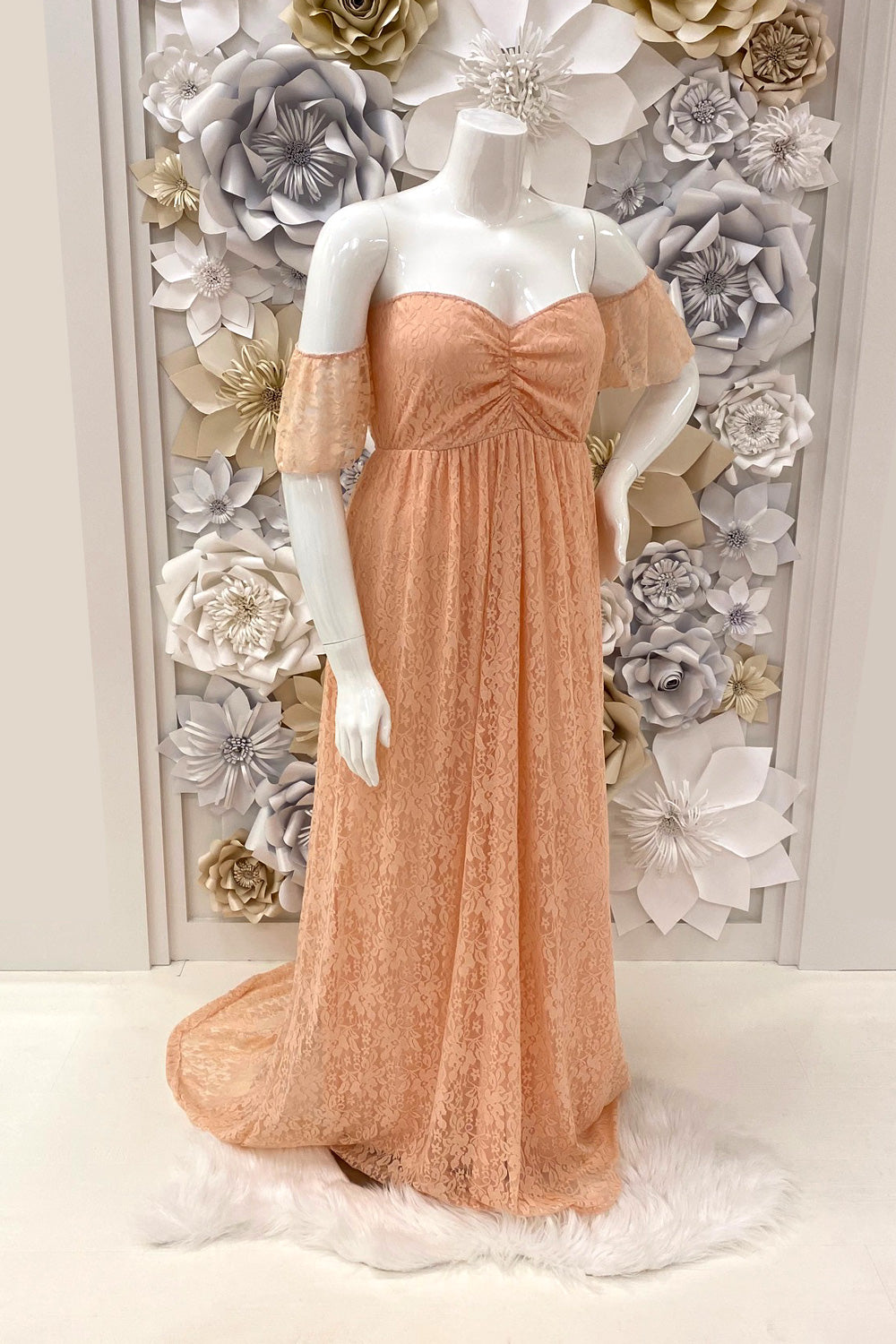 Maternity-Photo-Shoot-Stretchy-Off-Shoulder-Lace-Dress-in-Peach